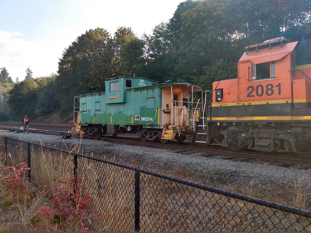 BNSF 2081 pulled the cabbose out of the Boeing spur